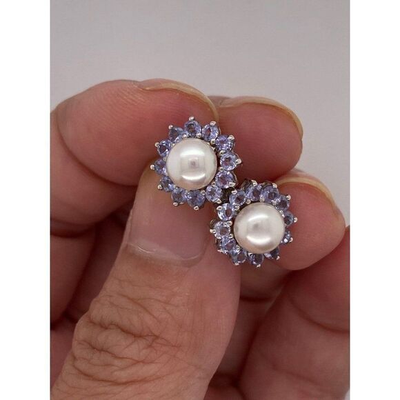 Stunning 14k Flower Shaped Tanzanite & Pearl Stud Earrings - Picture 12 of 16